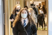 Λινού: Απαραίτητη η μάσκα στο σχολείο