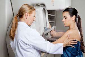 Πανελλήνιος Ιατρικός Σύλλογος: νεκτέλεστο το 60% των παραπεμπτικών για μαστογραφία