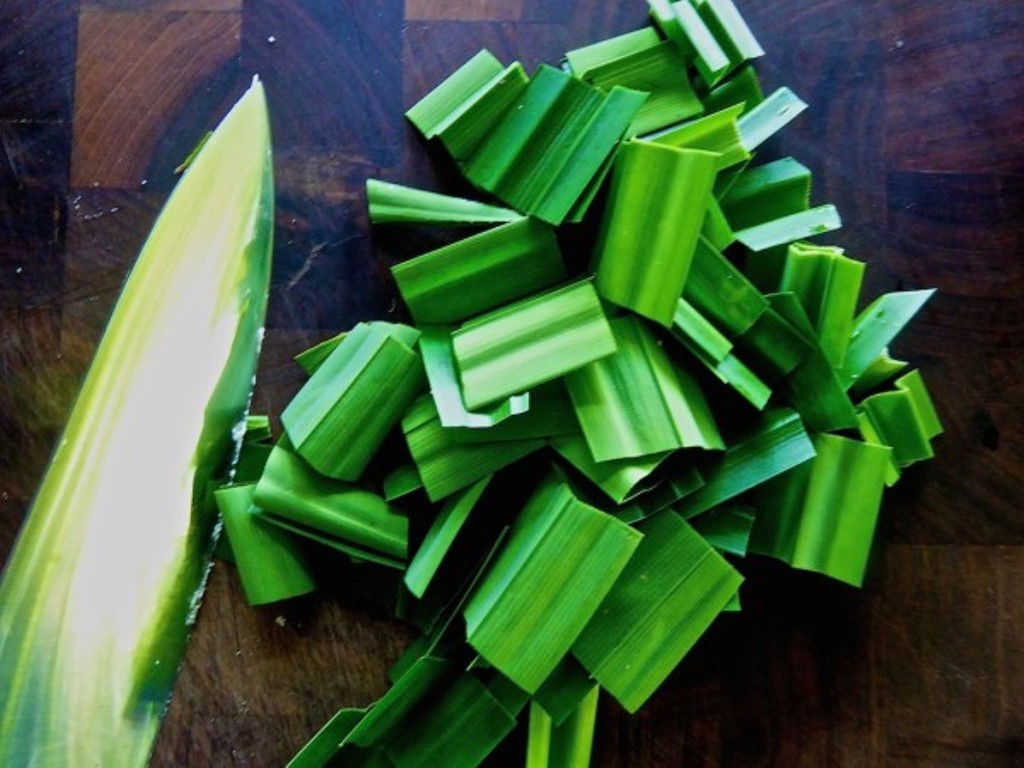 Pandan-leaves-chopped