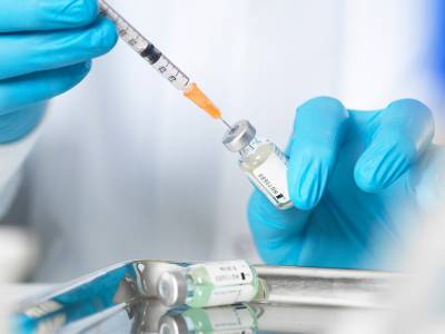 Ο ΕΟΦ επιτρέπει τις διαφημίσεις υπέρ του εμβολιασμού