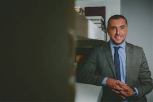 Covid-19 και εξωσωματική γονιμοποίηση: Ο ειδικός μας απαντά υπεύθυνα