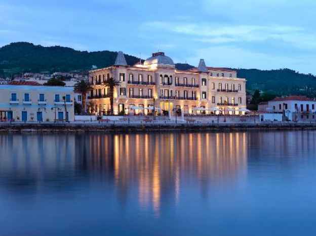 Σπέτσες, η αρχοντική ομορφιά