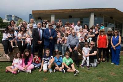 Αυστραλία: Πολλά χαμόγελα και αγκαλιές από παιδιά που γεννήθηκαν με εξωσωματική στην Ελλάδα