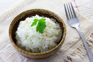 Ξαναζεσταμένο ρύζι: τι να προσέξετε για να μην πάθετε δηλητηρίαση!