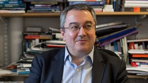Μόσιαλος για ευλογιά των πιθήκων: Να μην στιγματίζουμε ασθενείς
