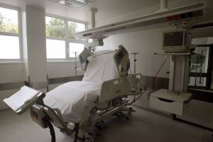 Λάρισα: Καρκινοπαθής ζητά να τον κρατήσουν ζωντανό 5 μέρες για να πάρει η σύζυγός του τη σύνταξη