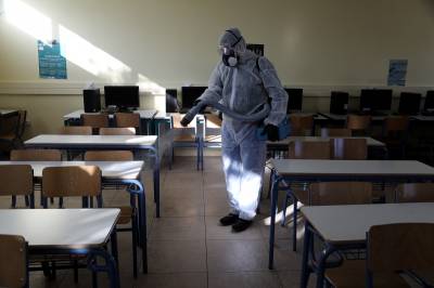 Υπ. Παιδείας: Κλειστά μέχρι τις 10 Mαΐου τα σχολεία