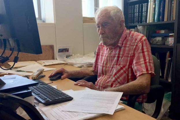 104χρονος αυστραλός επιστήμονας ταξιδεύει στην Ελβετία για να πεθάνει