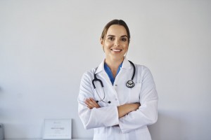 Γιατρός για όλους- Στη Βουλή το νομοσχέδιο για ισότιμη πρόσβαση στην Υγεία