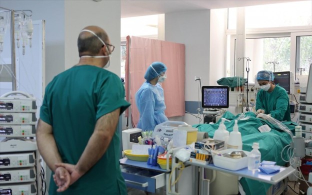 Κορωνοϊός: 11.487 νέα κρούσματα, 43 θάνατοι