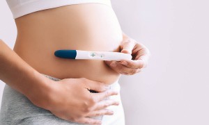 Ριζικές αλλαγές στην εξωσωματική γονιμοποίηση: Τι προβλέπει το νέο νομοσχέδιο
