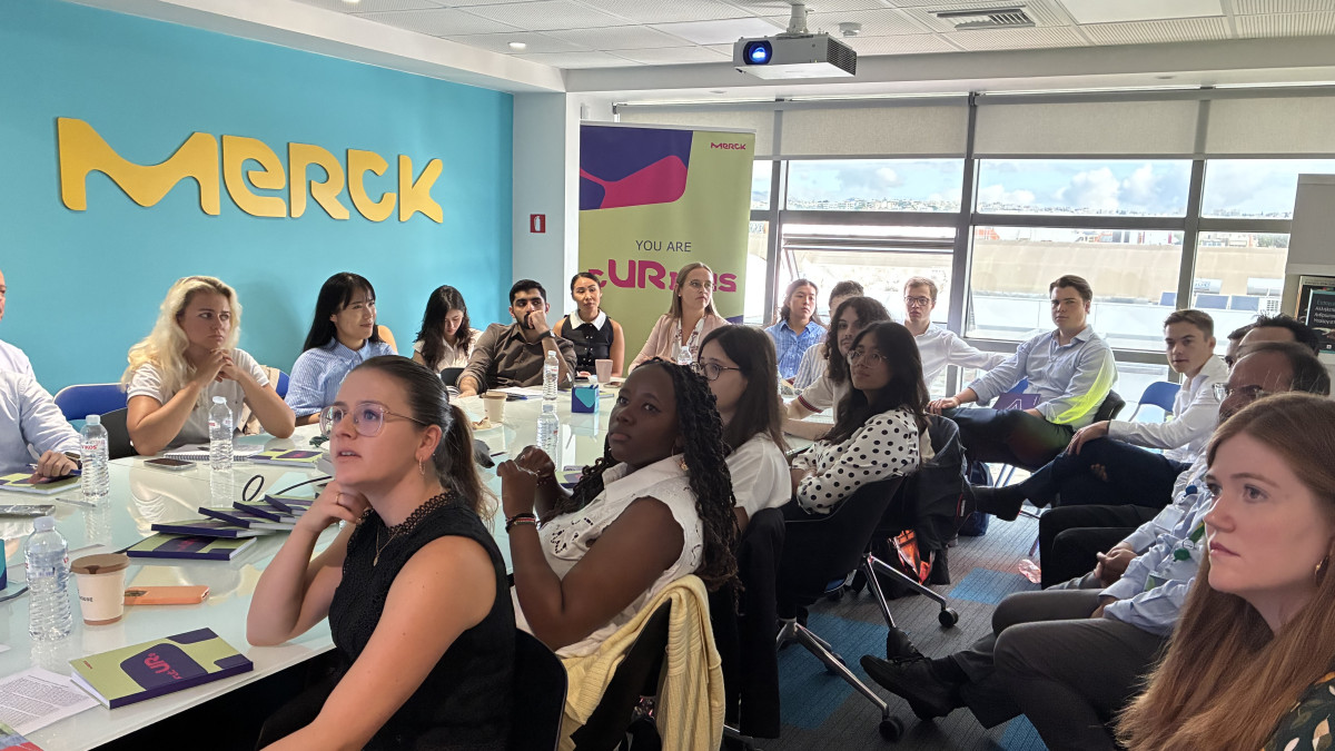 «FutURe» roundtable: Η Merck Ελλάδας βάζει στο μικροσκόπιο τις απόψεις και τους προβληματισμούς της Γενιάς Z