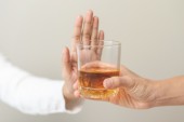 Έρευνα: Ποια η συσχέτιση κατανάλωσης αλκοόλ και ανάπτυξης καρκίνου;