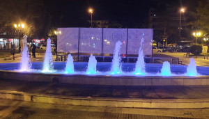 Σε κρίσιμη κατάσταση στη ΜΕΘ το κοριτσάκι που έπεσε σε σιντριβάνι στην Καλλιθέα