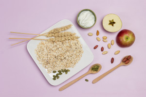 Πως η βρώμη μειώνει τη χοληστερόλη: O καθοριστικός ρόλος του εντερικού μικροβιώματος